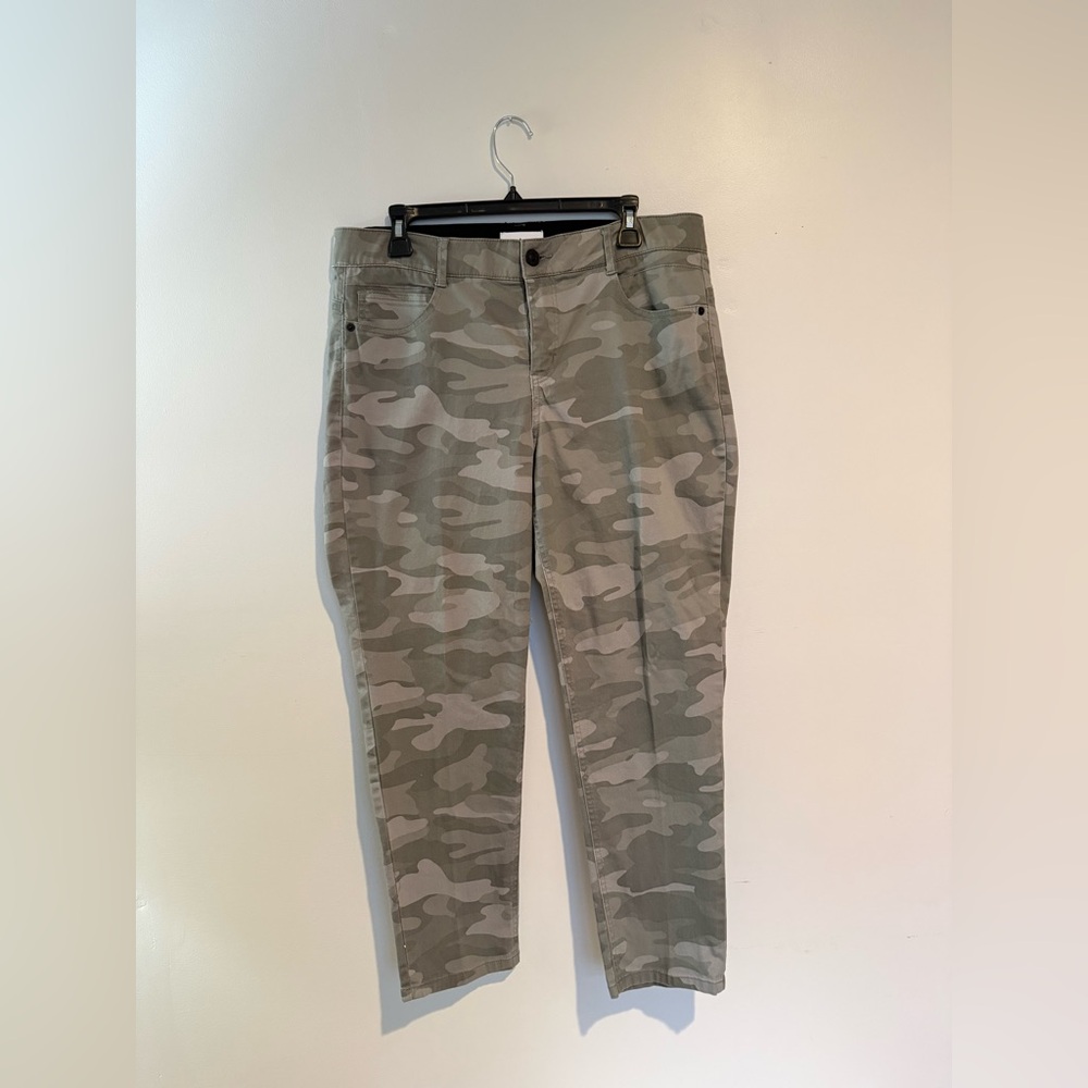 Gibson Latimer Green and Khaki Camo Pants